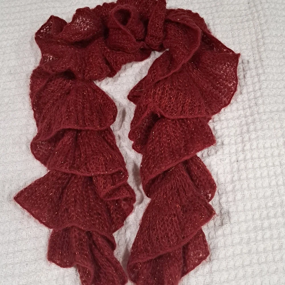 Vintage-style Ruffled Scarf  By Descours Paris For Women - Picture 2 of 7